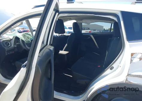 2015 Toyota Rav4 Xle z USA, uszkodzony, nr VIN 2T3WFREV7FW146157